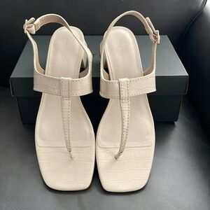 NIB - Ann Taylor “Pearl Shadow” T-Strap Croc Mid Block heel sandals.
